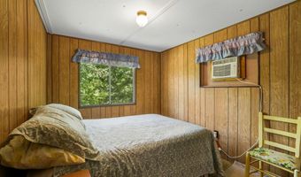 197 Lakeview Dr, Almond, NC 28771
