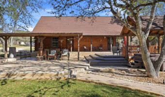 828 Shady Grv, Adkins, TX 78101
