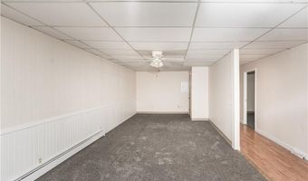 60 SPRING St, Lincoln, RI 02838