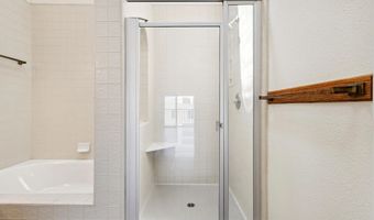 811 Kalpati Crk B, Carlsbad, CA 92008