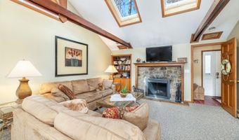 340 W Lakeshore Dr, Alloway, NJ 07422