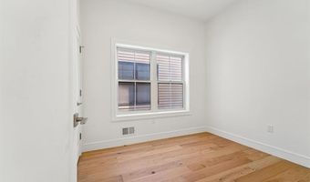90 E 27TH St, Bayonne, NJ 07002