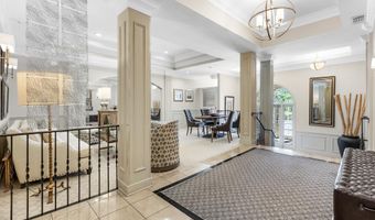 191 SOMERVELLE St 205, Alexandria, VA 22304
