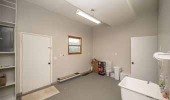 270 E Skyline Dr, Ballwin, MO 63011