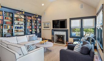 169 Wellington Ave, Newport, RI 02840
