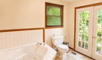 510 N Main St, Abbeville, SC 29620