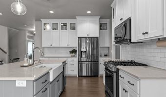 W5553 HOELZEL Way, Appleton, WI 54915