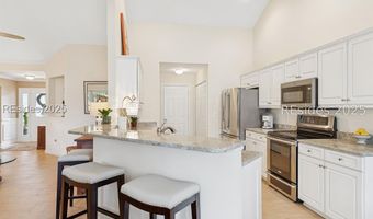 4 Lake Linden Pl, Bluffton, SC 29910