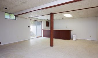 7811 CHARLESTON Dr, Bethesda, MD 20817