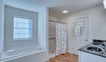 51 LULU Ln, Dover, DE 19901