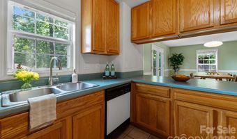 1 Pickwick Rd, Asheville, NC 28803