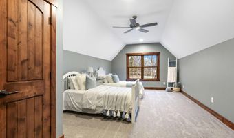 9823 103rd St NW, Annandale, MN 55302