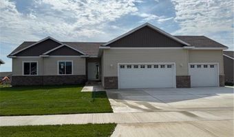 1306 18th St NE, Austin, MN 55912