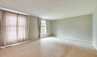 3381 MONARCH Ln, Annandale, VA 22003