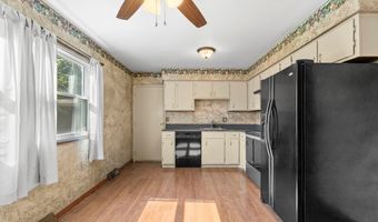 1055 Thomas Dr, Ashland, OH 44805