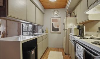 1722 Treetop Trl, Akron, OH 44313