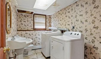 2 Huckleberry Rd, Coventry, RI 02816