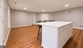 7302 IVYCREST Pl, Annandale, VA 22003