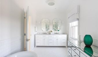 78 Rhode Island Ave 8, Newport, RI 02840