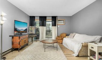 14115 Pennock Ave 303, Apple Valley, MN 55124