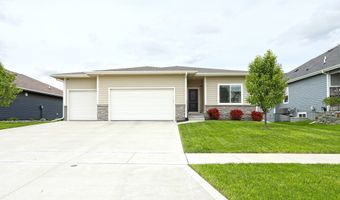 827 33rd Ct SW, Altoona, IA 50009