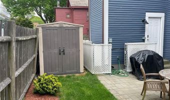 35 Elm St B, Newport, RI 02840