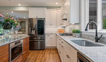 271 Red Gate Ln, Acton, ME 04001