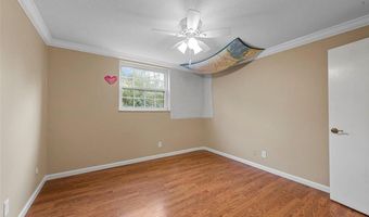 916 Claytonbrook Dr 1, Ballwin, MO 63011