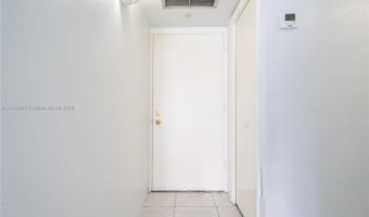 3030 Marcos Dr T-412, Aventura, FL 33160