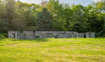 30 Hidden Meadows Dr, Arundel, ME 04046
