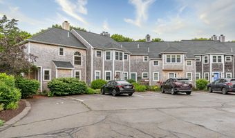 17 Harbor Hill Dr, Bourne, MA 02532
