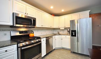 202 Castlewood Dr 202, Bloomfield, CT 06002