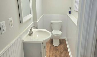 30 CLARK Dr, Barrington, NJ 08007