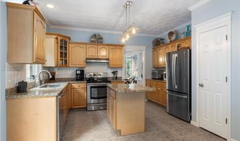 364 Orchard Woods Dr, North Kingstown, RI 02874