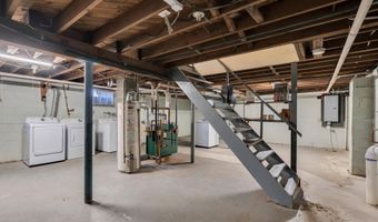 20 Burnet St, Avenel, NJ 07001