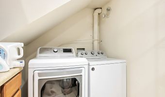 1670 Yosemite Pkwy, Algonquin, IL 60102