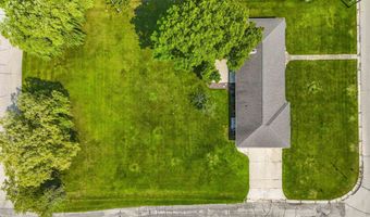 325 W GREENFIELD Ave, Algoma, WI 54201