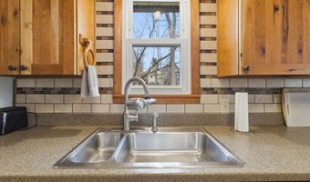 212 Dewey St, Bennington, VT 05201