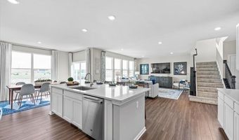 393 W Point Cir, Algonquin, IL 60102