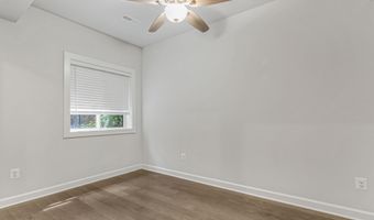 5701 11TH St N 2, Arlington, VA 22205