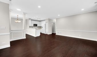 10 Millbrook Ct, Algonquin, IL 60102