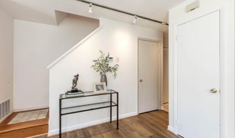 12051 GATEWATER Dr, Potomac, MD 20854