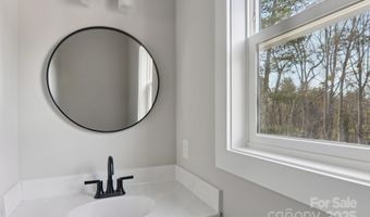 12 Escondido Dr, Asheville, NC 28806