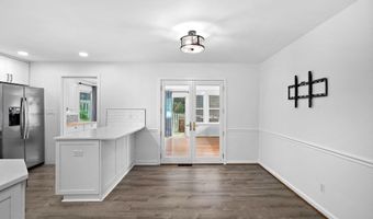 7408 MASONVILLE Dr, Annandale, VA 22003
