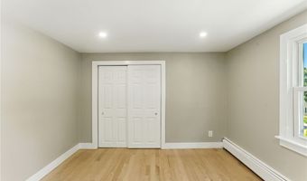 82 Barton Ave, Warwick, RI 02889