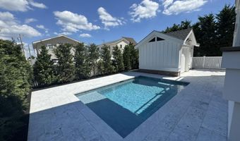 281 7th St, Avalon, NJ 08202