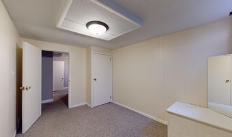 721 Meadow Pl, Ames, IA 50010