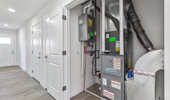 2008 Green Acres Dr, Adrian, MI 49221