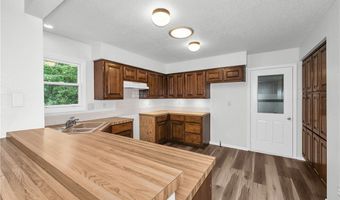 36 Sandwick Dr, Bella Vista, AR 72715
