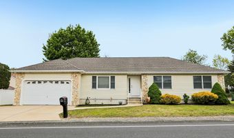 92 Birch St, Beachwood, NJ 08722